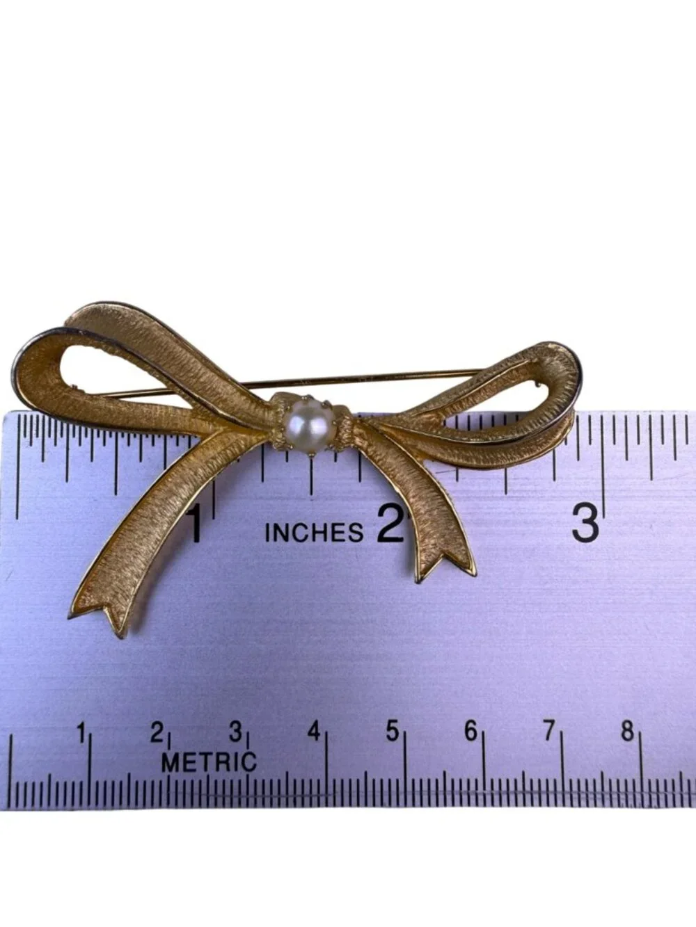 Marvella Ladies Gold Tone Faux Pearl Ribbon Bow Brooch Vintage Jewelry Pin